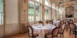 restaurant