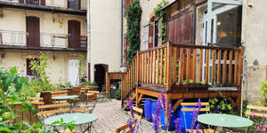 restaurant