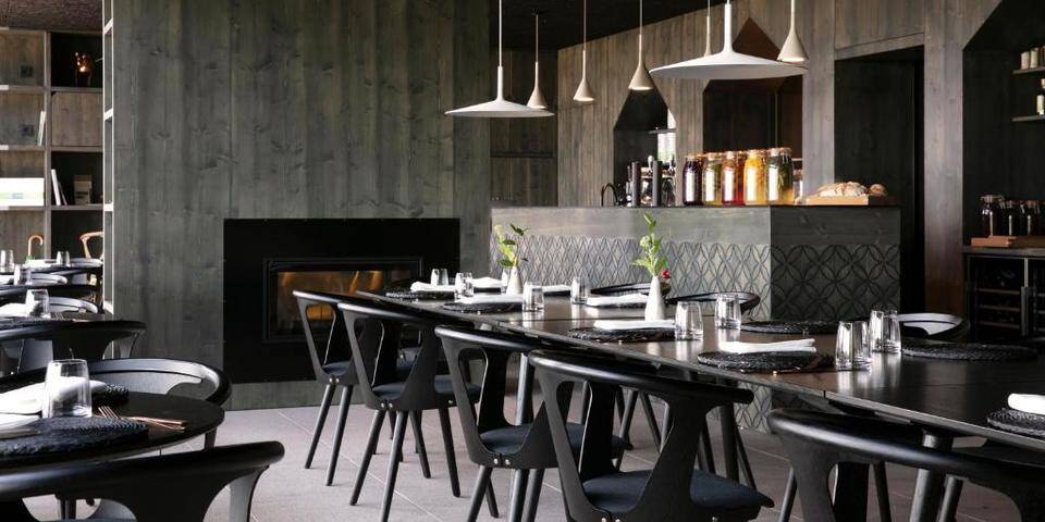 restaurant