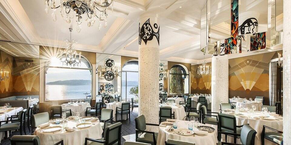 restaurant