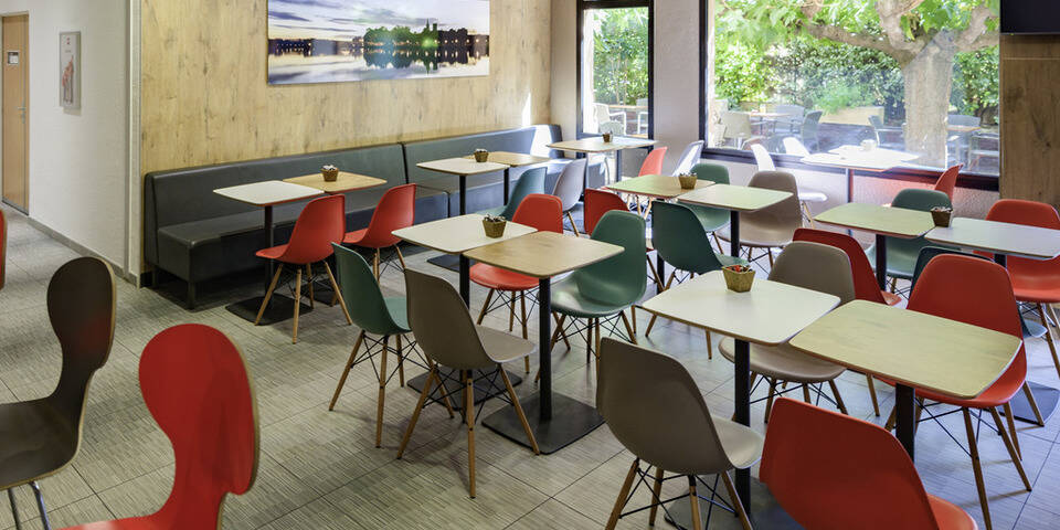 restaurant