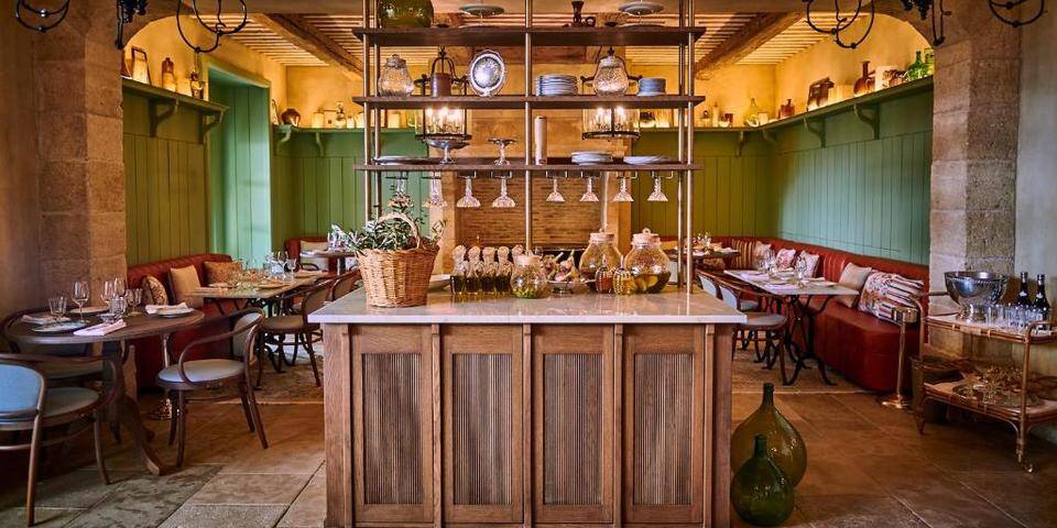 restaurant