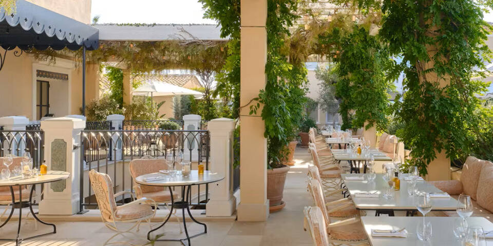 restaurant
