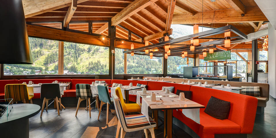 restaurant