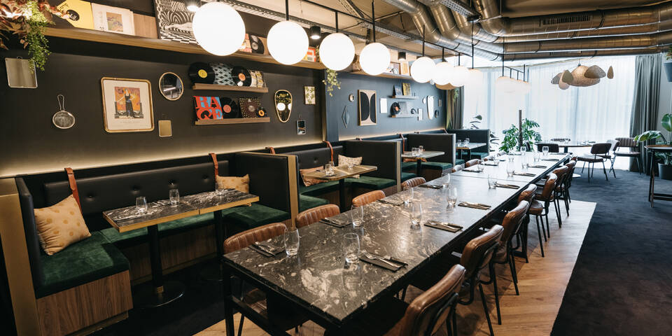 restaurant