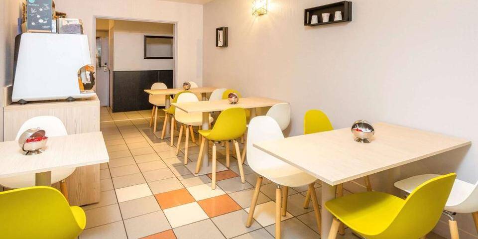 restaurant