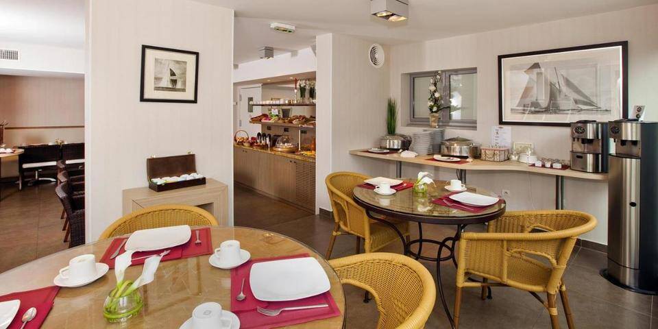 restaurant