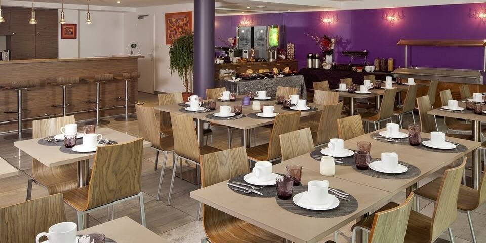 restaurant