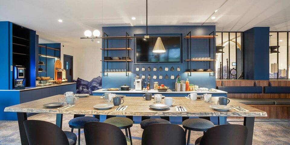 restaurant