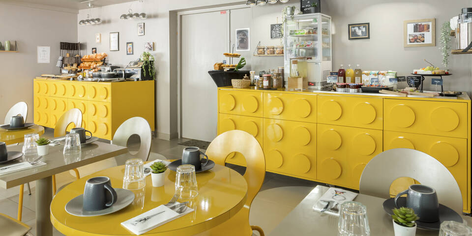 restaurant