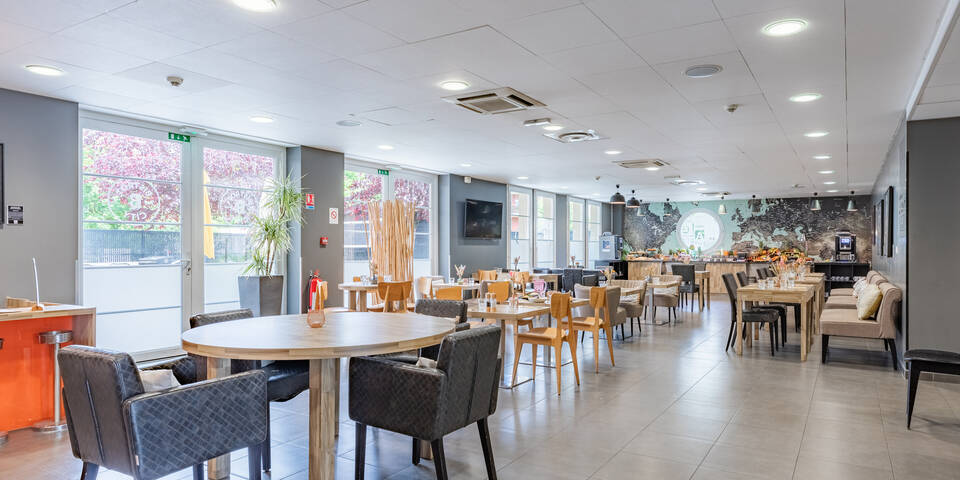 restaurant