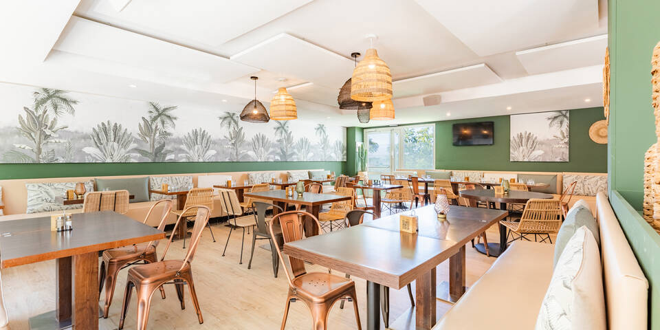 restaurant
