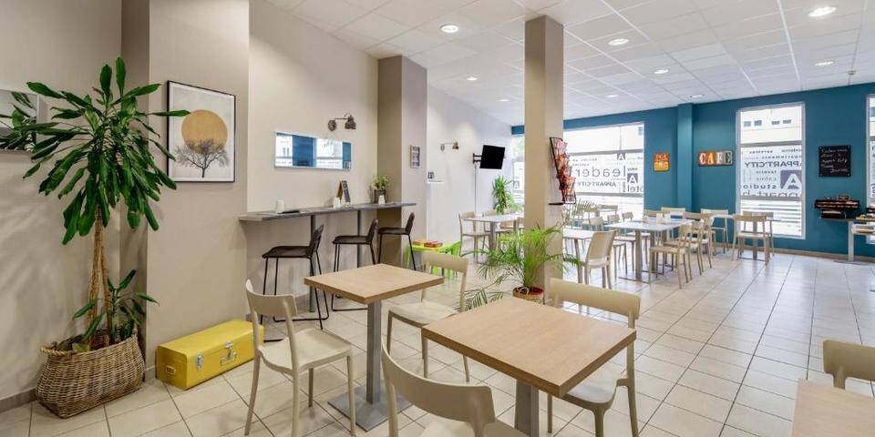 restaurant