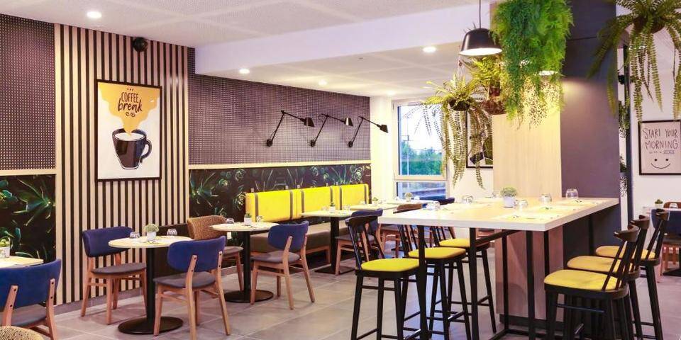 restaurant