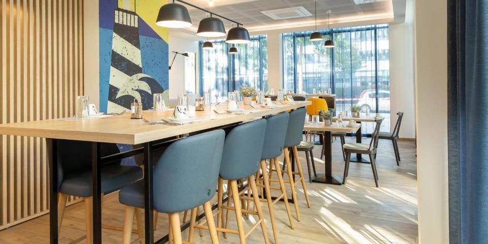 restaurant