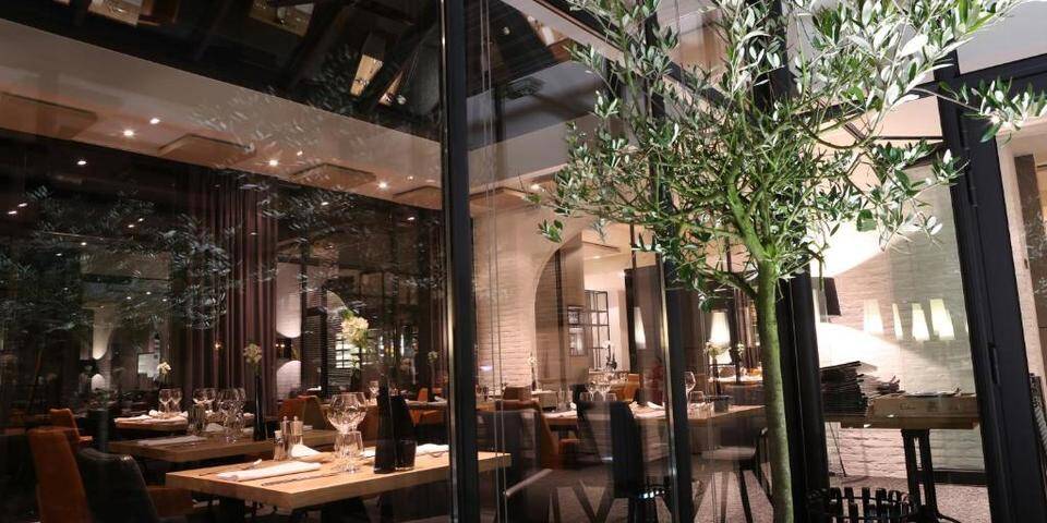 restaurant