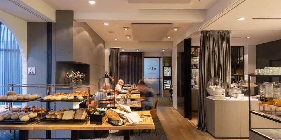 restaurant