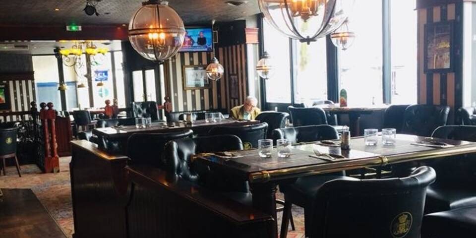 restaurant