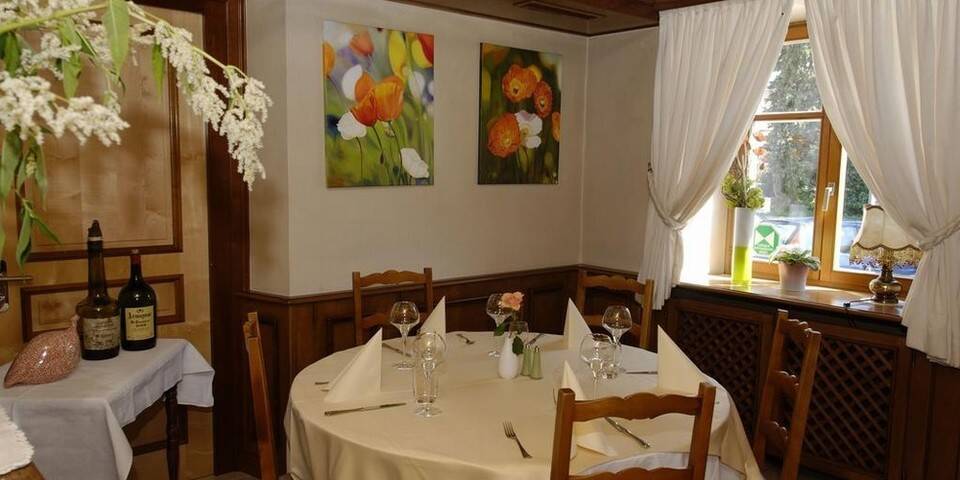 restaurant