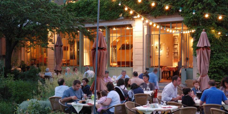 restaurant