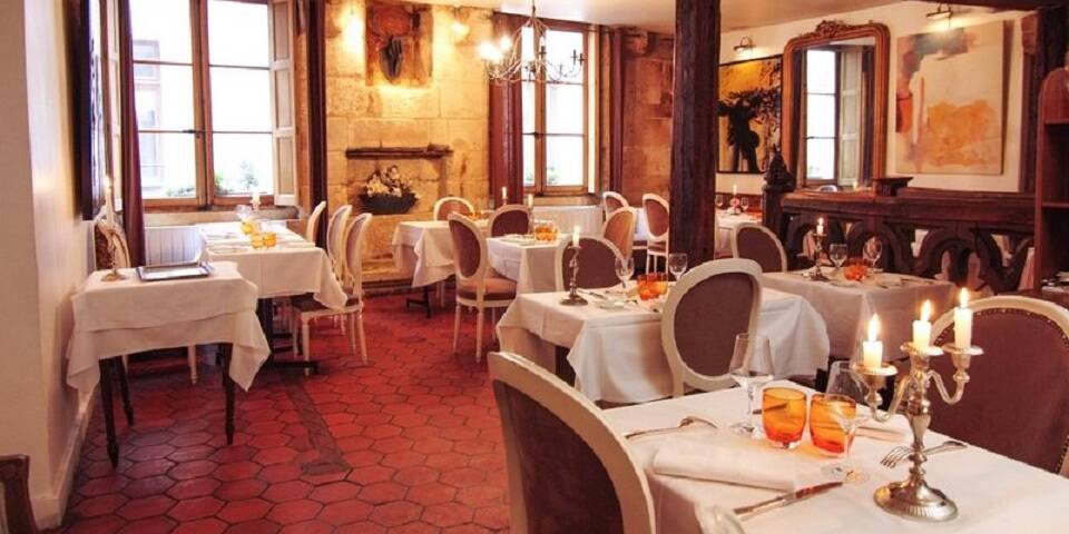 restaurant