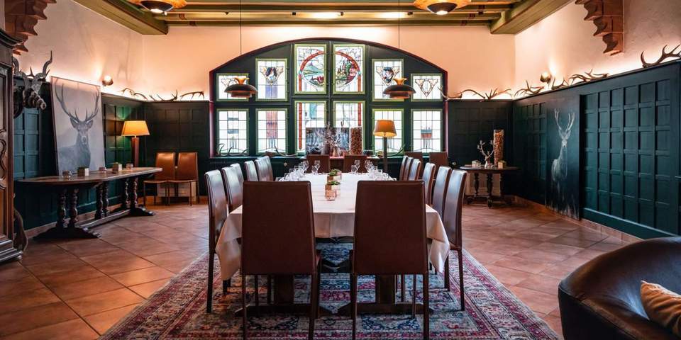 restaurant
