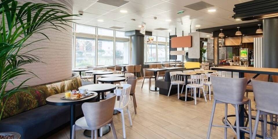 restaurant