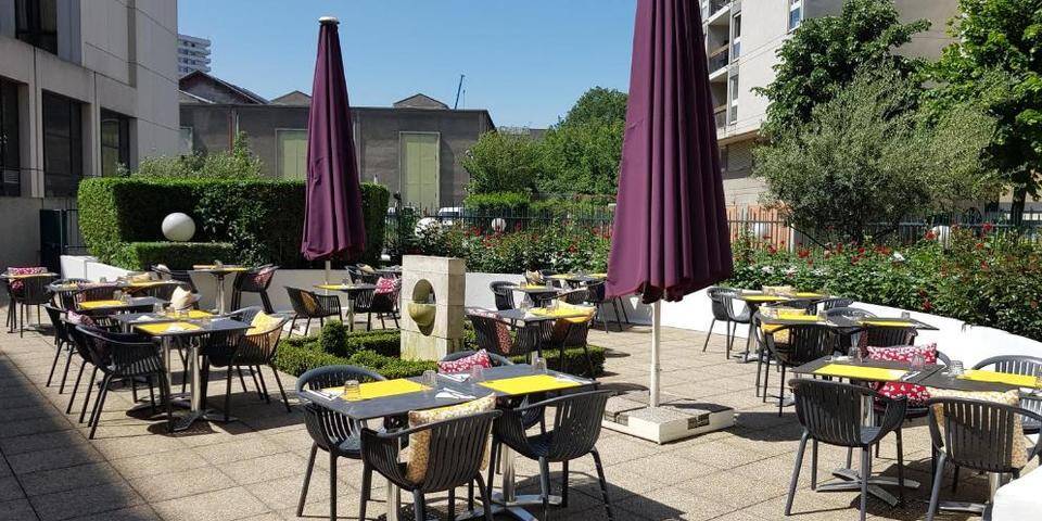 restaurant