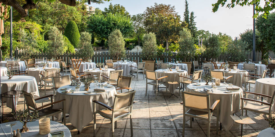 restaurant