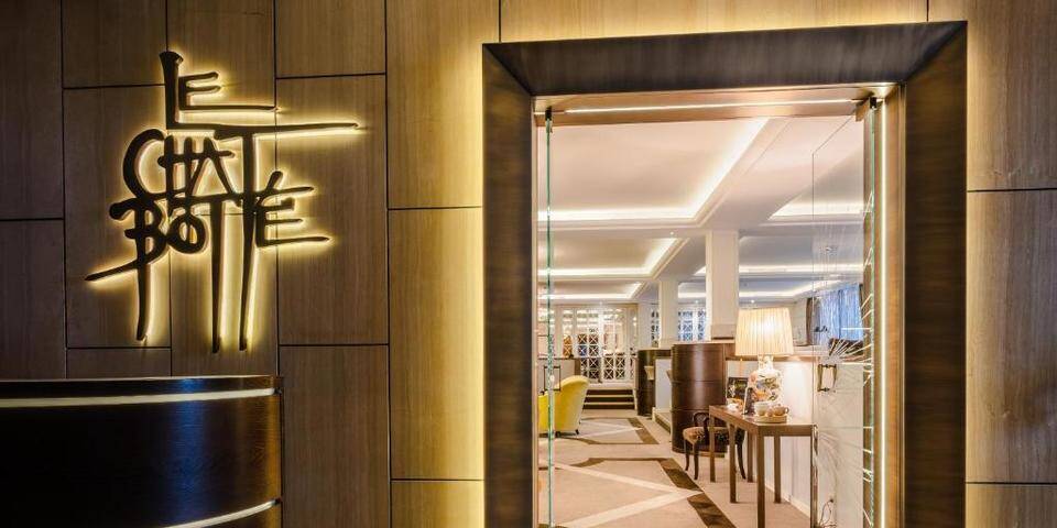 restaurant