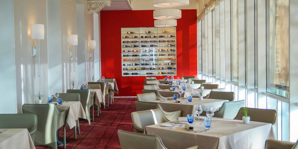 restaurant