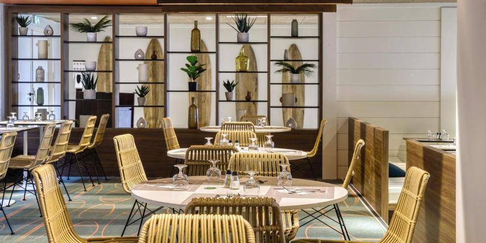 restaurant