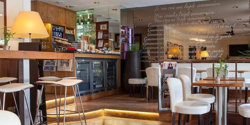restaurant