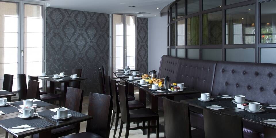 restaurant