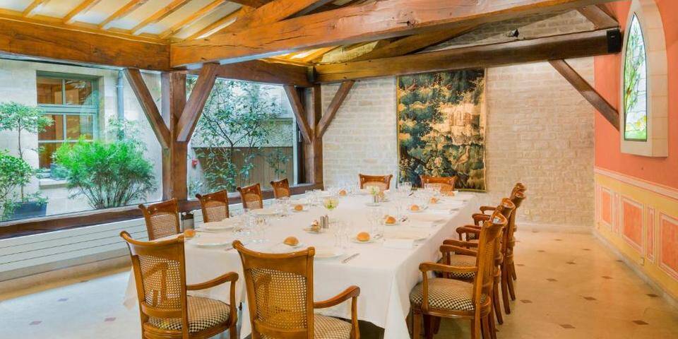 restaurant