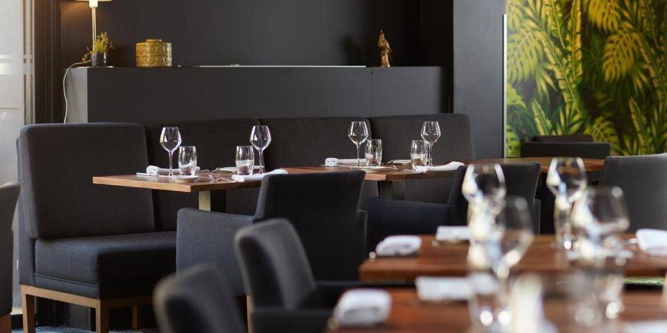 restaurant
