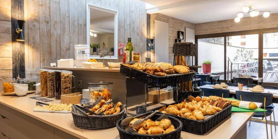 restaurant