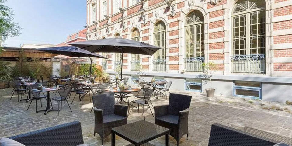 restaurant