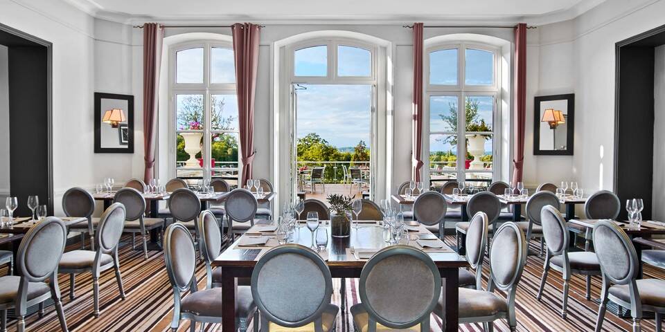 restaurant