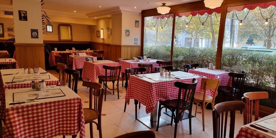 restaurant