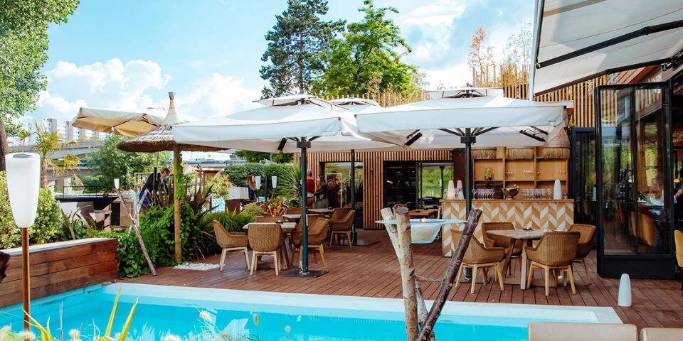 restaurant