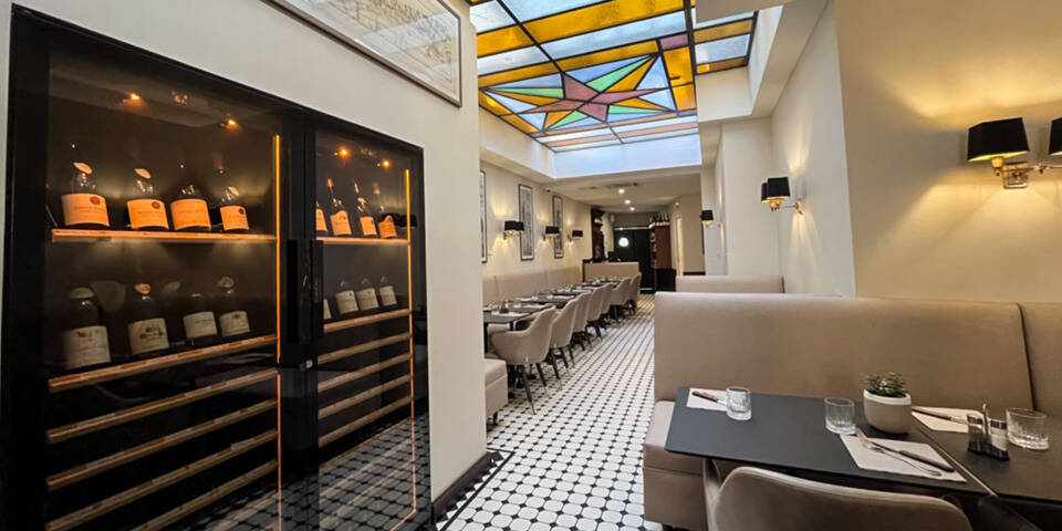 restaurant