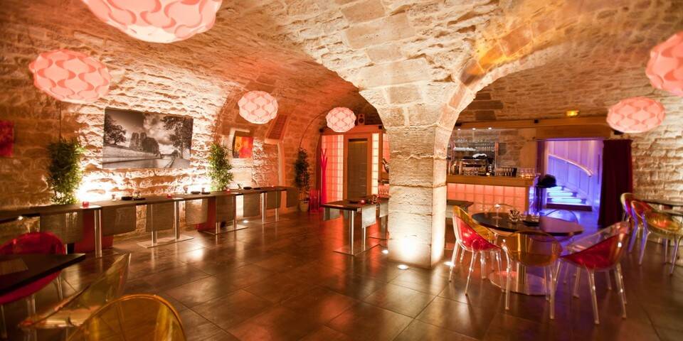 restaurant