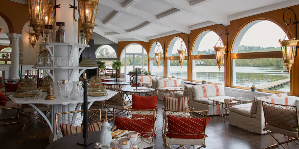 restaurant