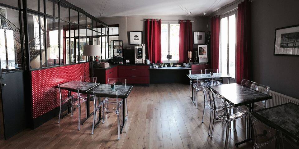 restaurant