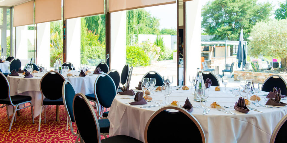 restaurant