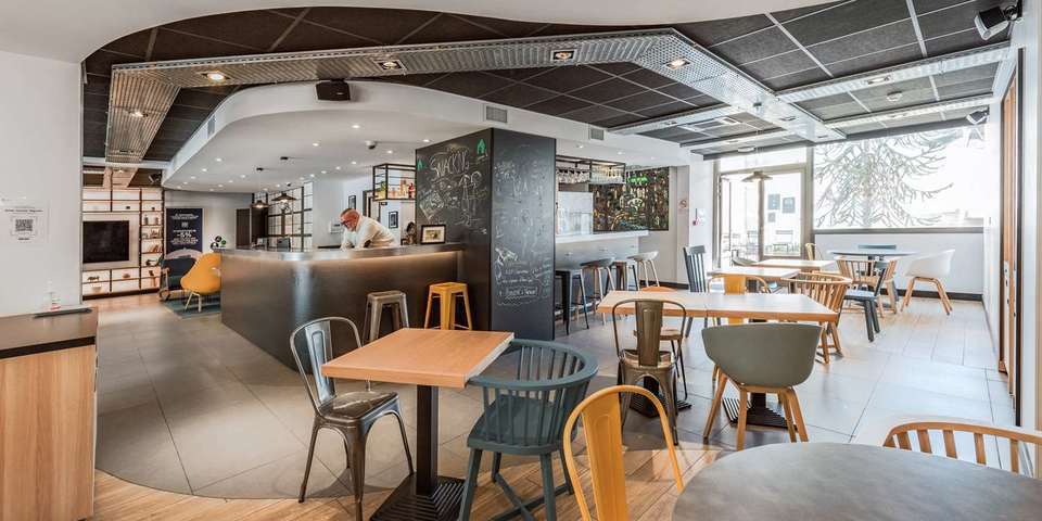 restaurant