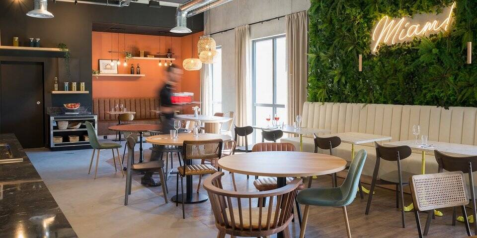 restaurant