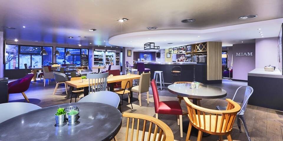 restaurant