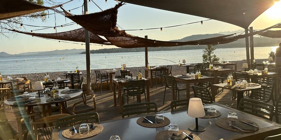restaurant